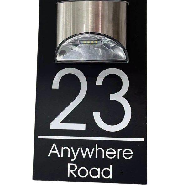 LIGHTS UP AT NIGHT SOLAR POWERED HOUSE NUMBER PLAQUE
